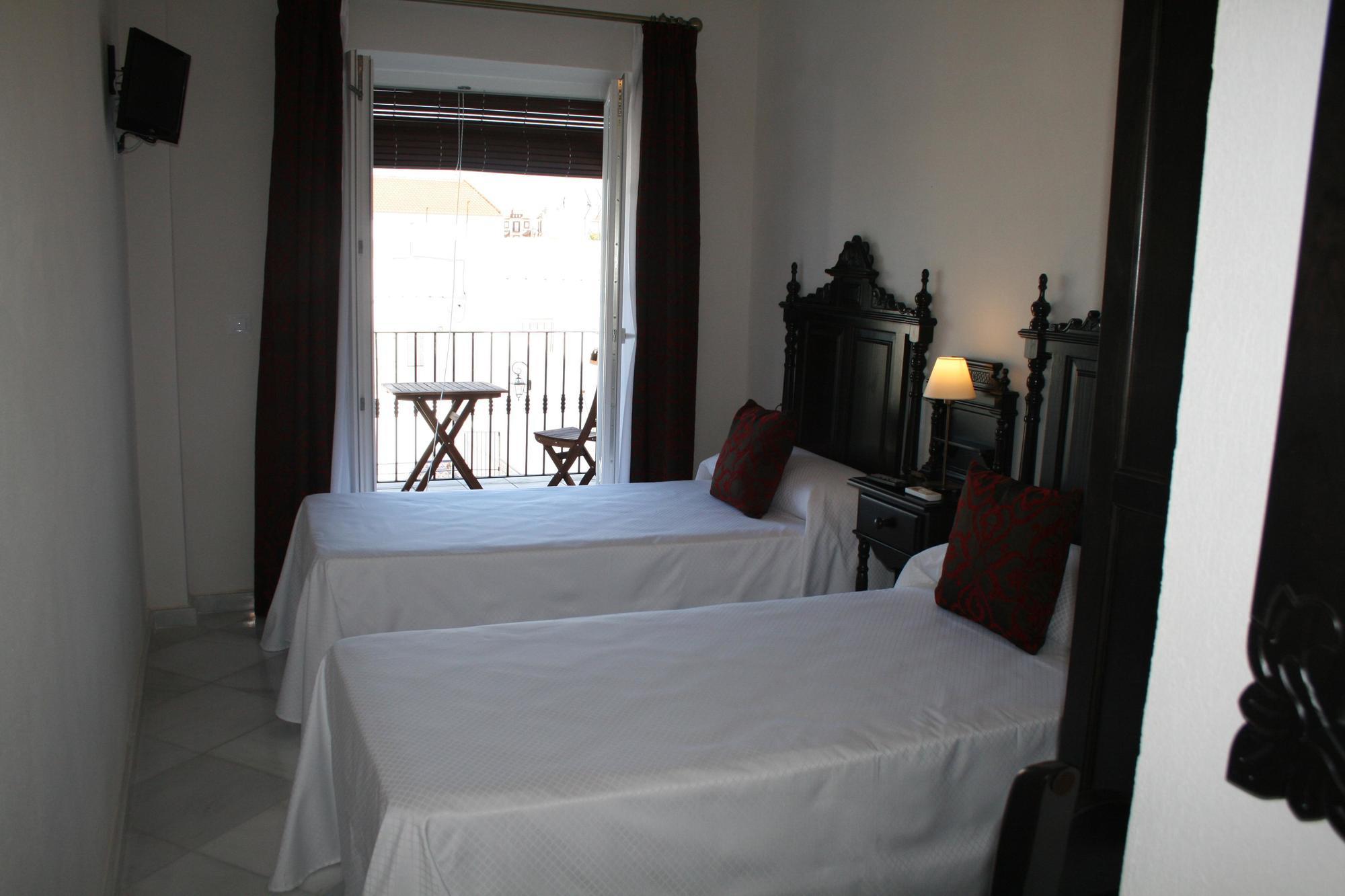 Hostal Ciudad Trigueros Kamer foto